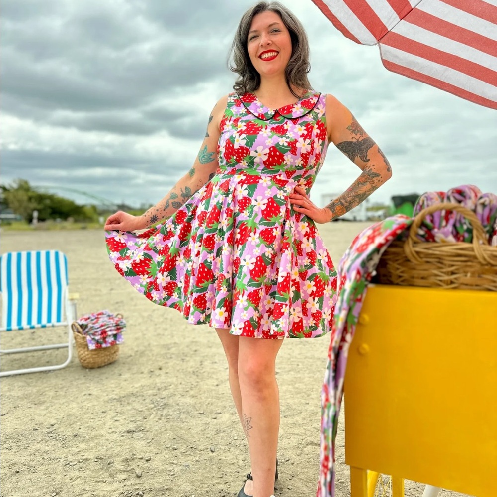 Nooworks Berries Print Peter Pan Mini Dress -